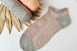 Toe-up streepjessokken breien